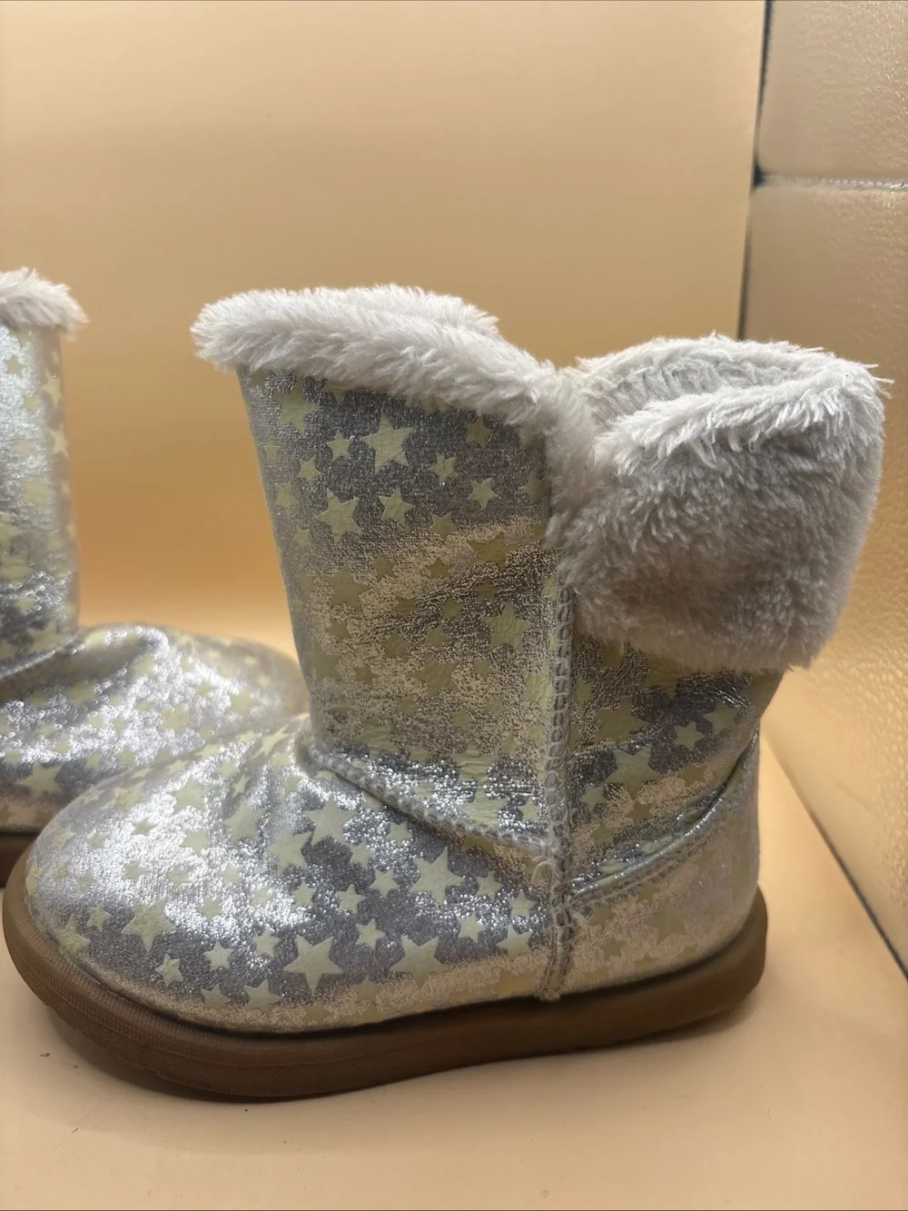 Roebuck & Co. Toddler Girls Size 10 Silver Metallic Cozy Boots Warm Comfortable